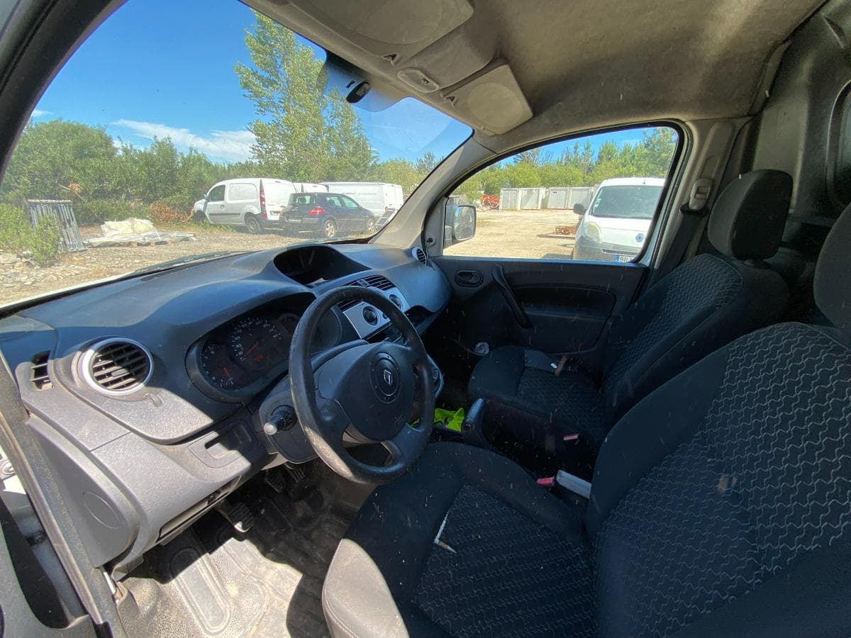 RENAULT KANGOO CONFORT — imagen 9