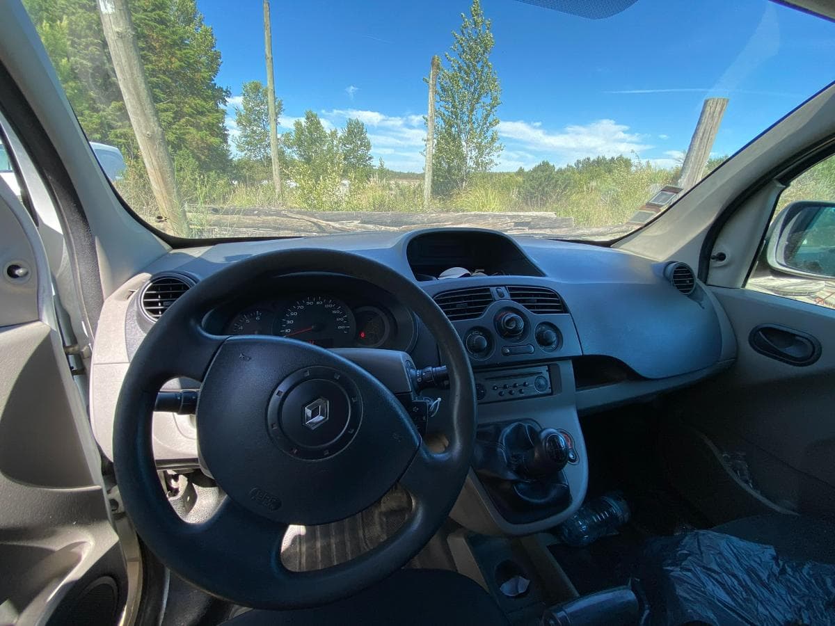 RENAULT KANGOO CONFORT — imagen 9