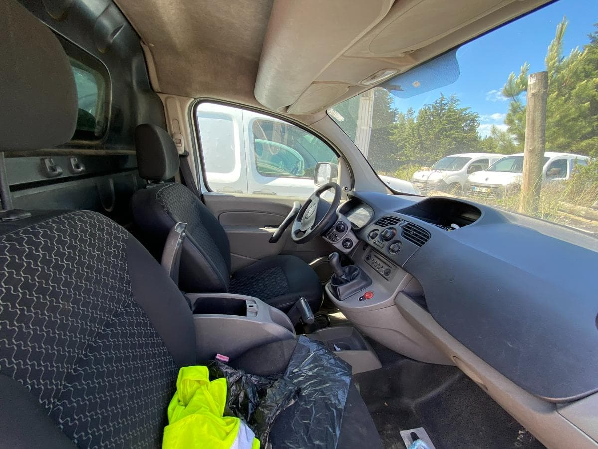 RENAULT KANGOO CONFORT — imagem 8