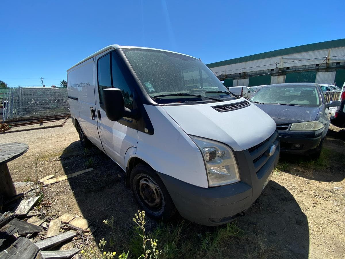 FORD TRANSIT VAN — imagem 4