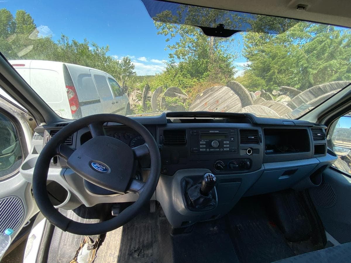 FORD TRANSIT VAN — imagem 5
