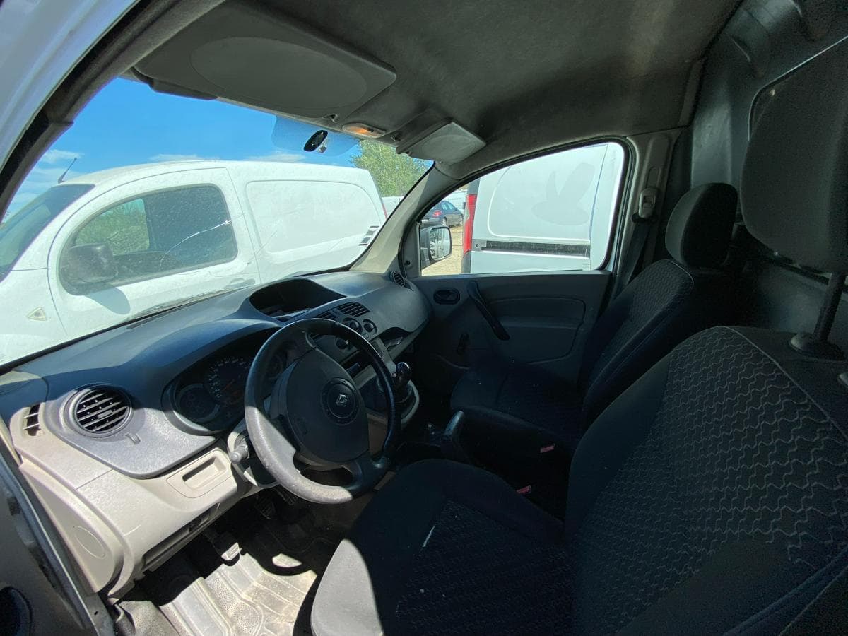 RENAULT KANGOO CONFORT — imagem 9