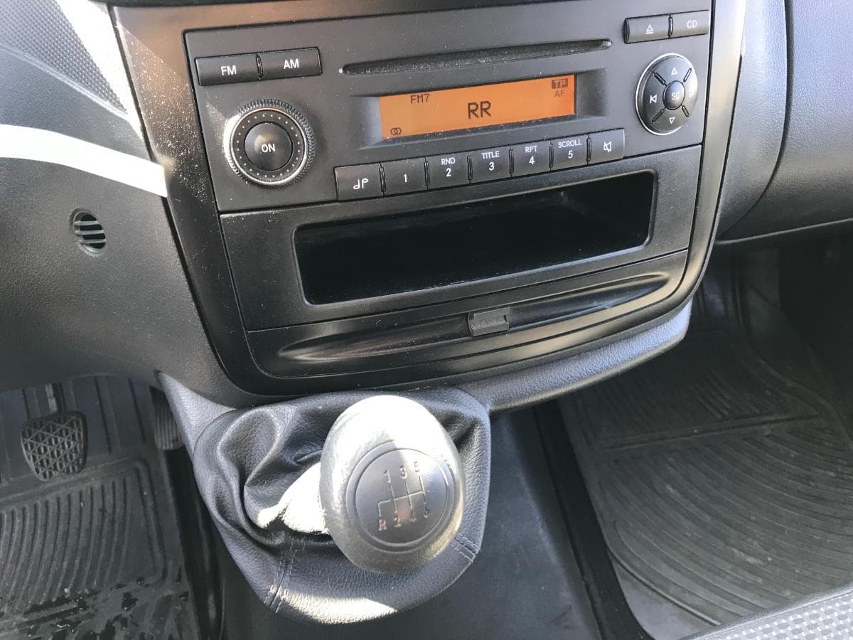 Mercedes-Benz Vito 113 DCI · Ano 2014 — imagen 25