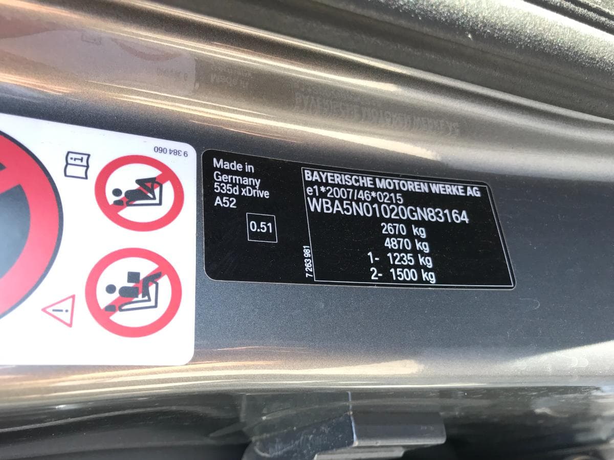 FAST SALE · BMW 535d XDrive · Ano 2015 — imagem 31