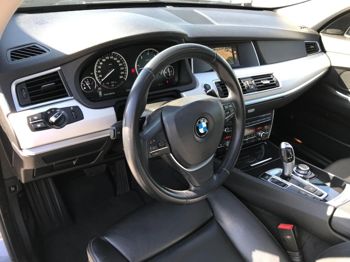 FAST SALE · BMW 535d XDrive · Ano 2015 — imagem 38