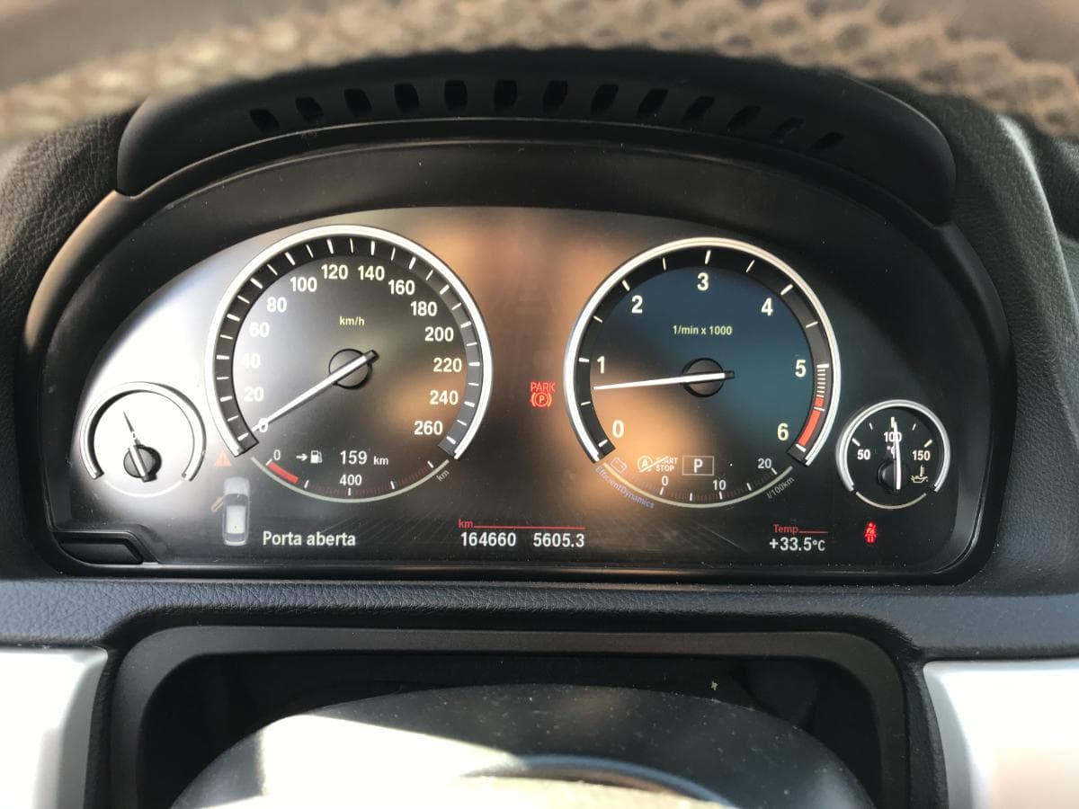 FAST SALE · BMW 535d XDrive · Ano 2015 — imagem 43