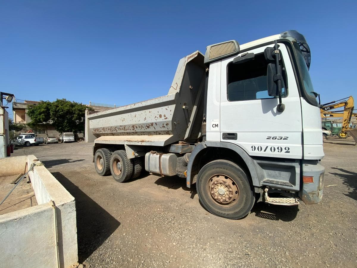Camião Basculante 26 T (4X2) — image 5