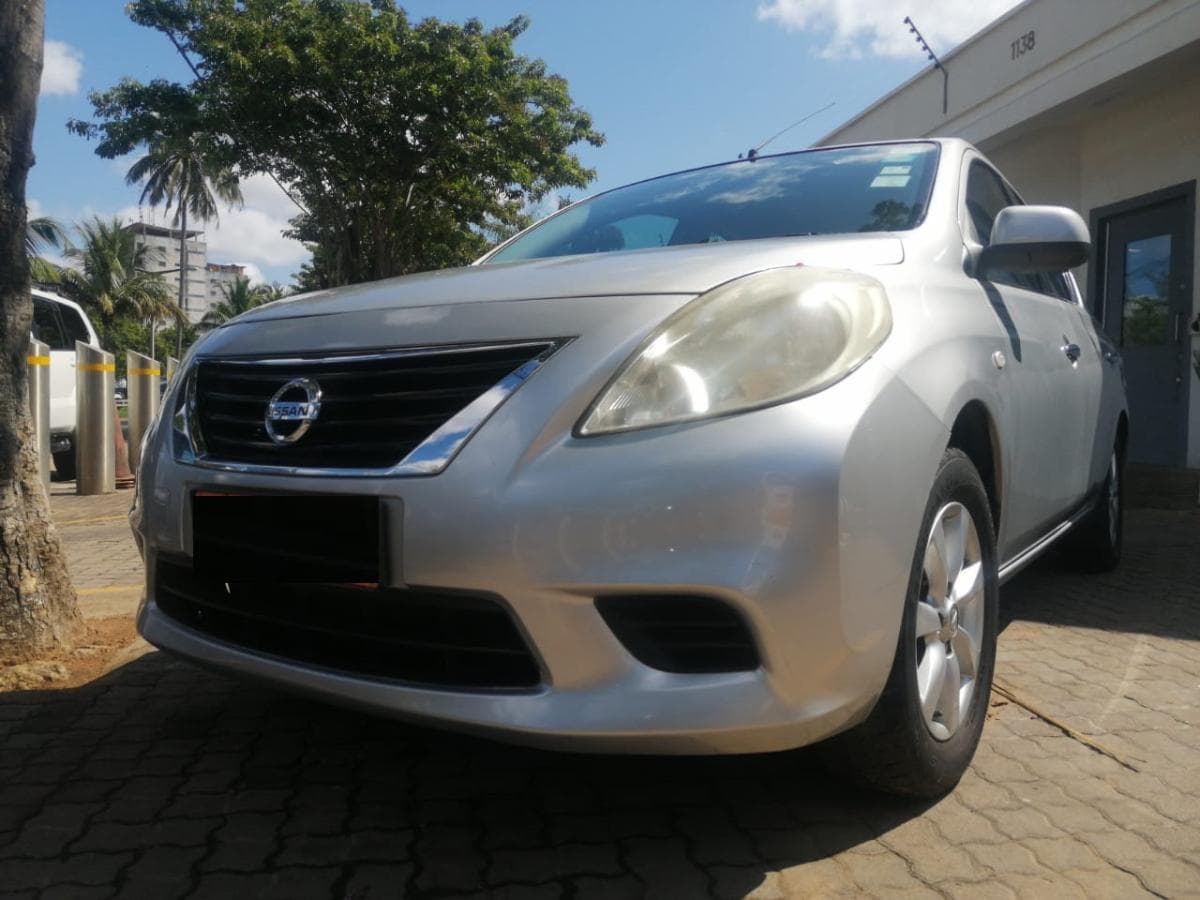 Nissan Almera · — image 1