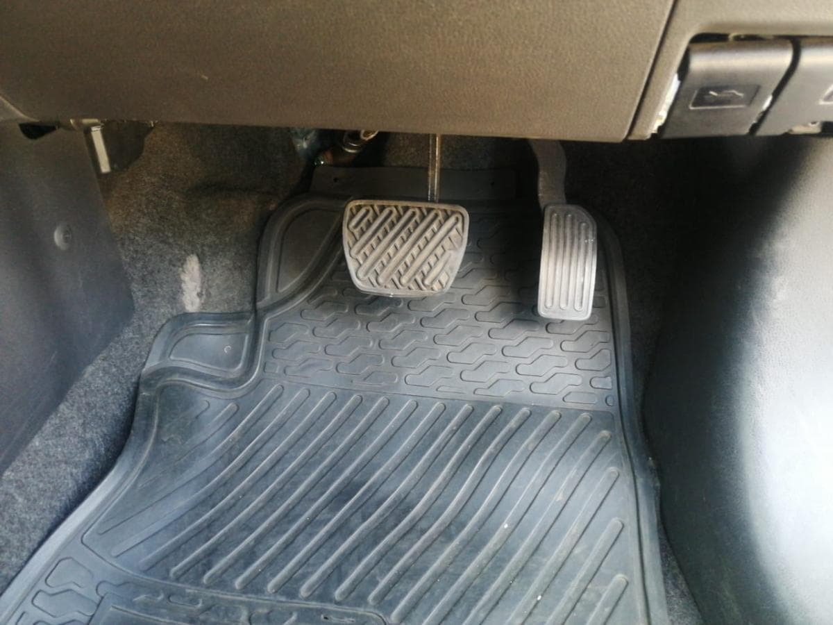 Nissan Almera · — image 6