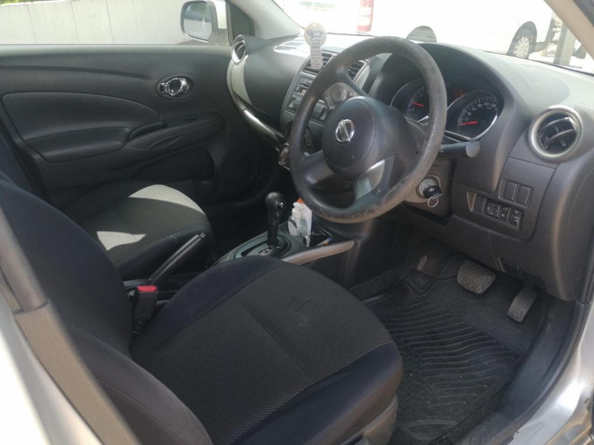 Nissan Almera · — image 8