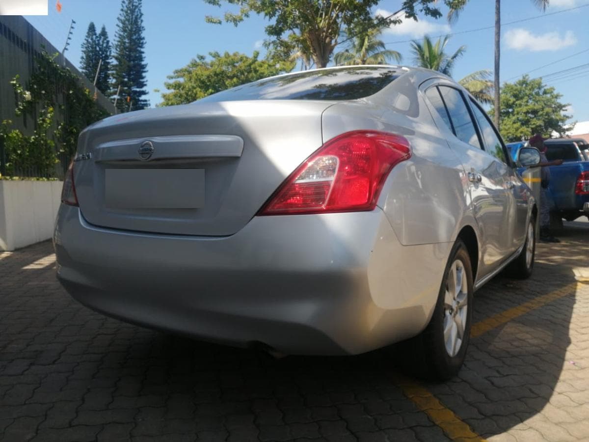 Nissan Almera · — image 11