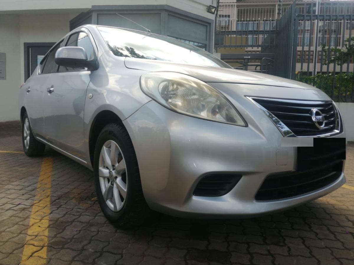Nissan Almera · — image 12