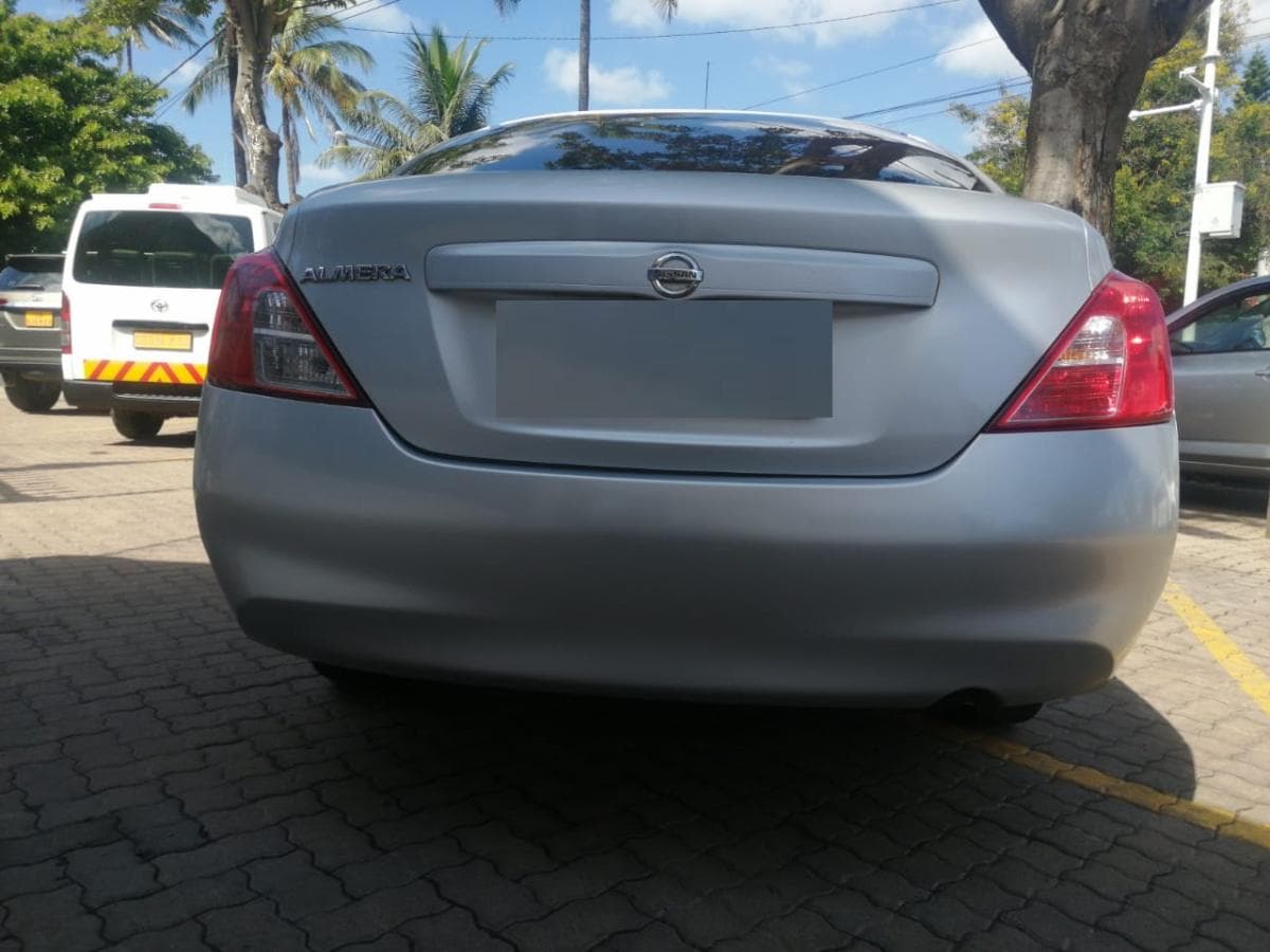 Nissan Almera · — image 13
