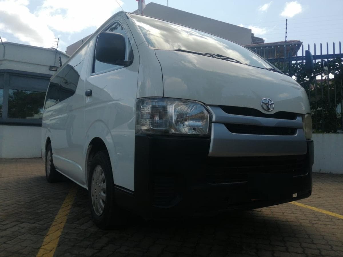 Toyota Hiace ·