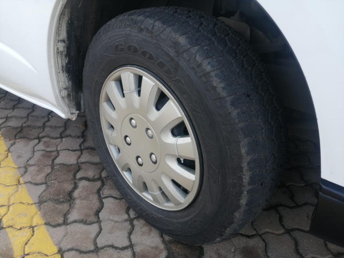 Toyota Hiace · — imagem 5