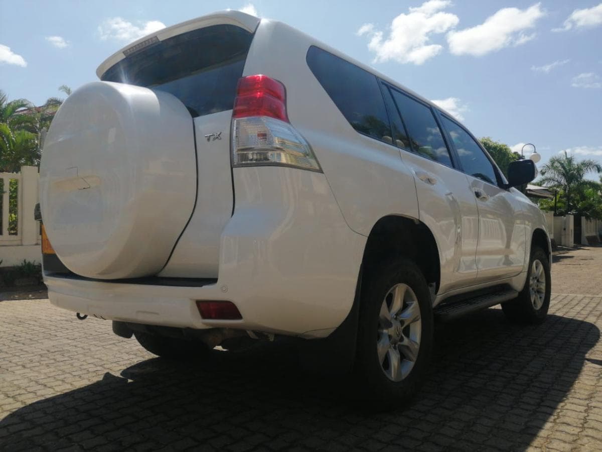 Toyota LandCruiser Prado · — imagen 2