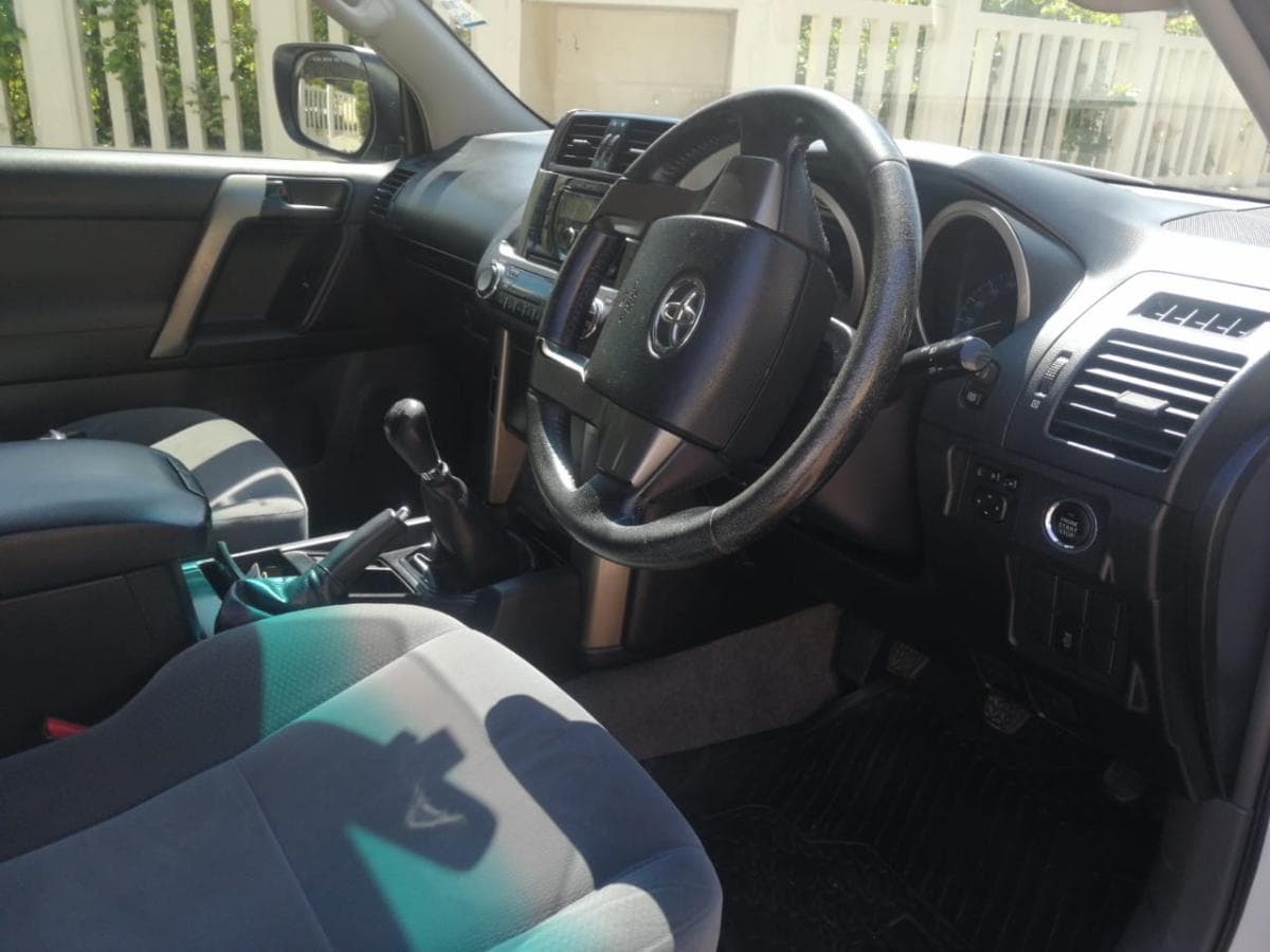 Toyota LandCruiser Prado · — imagen 3