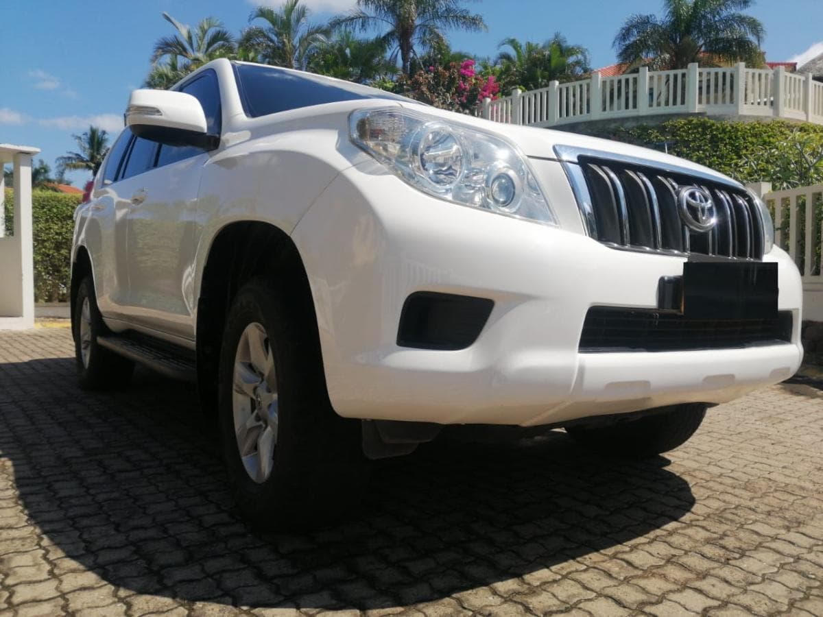 Toyota LandCruiser Prado ·