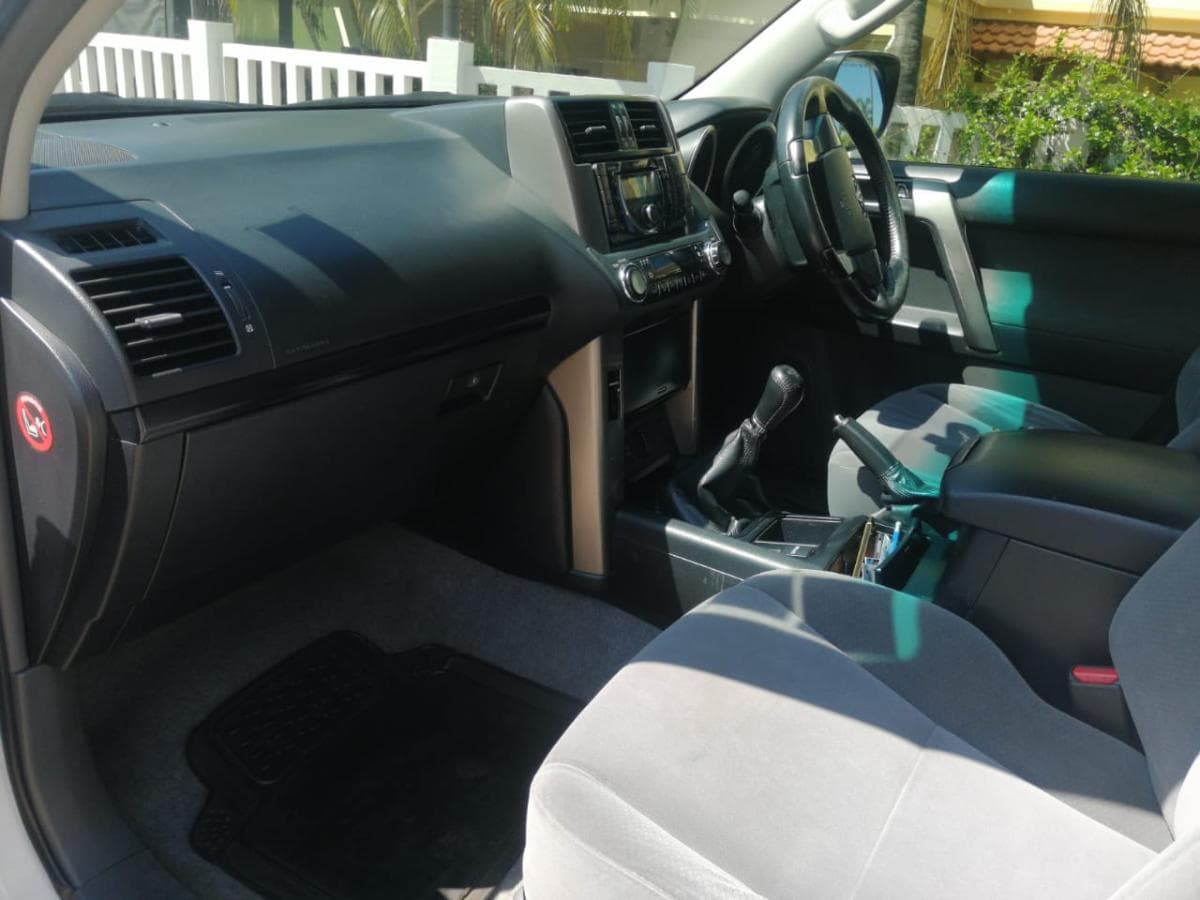 Toyota LandCruiser Prado · — imagen 12