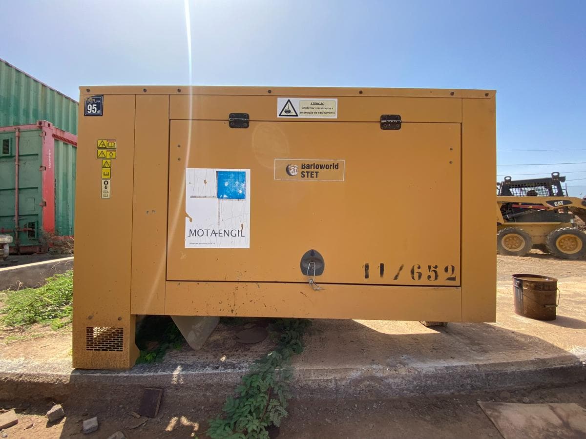 Generador OLYMPIAN GEPX30A · — imagen 2