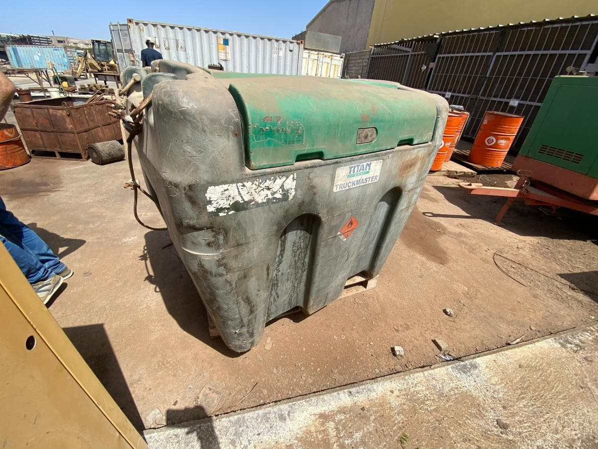 Depósito de combustível — image 1