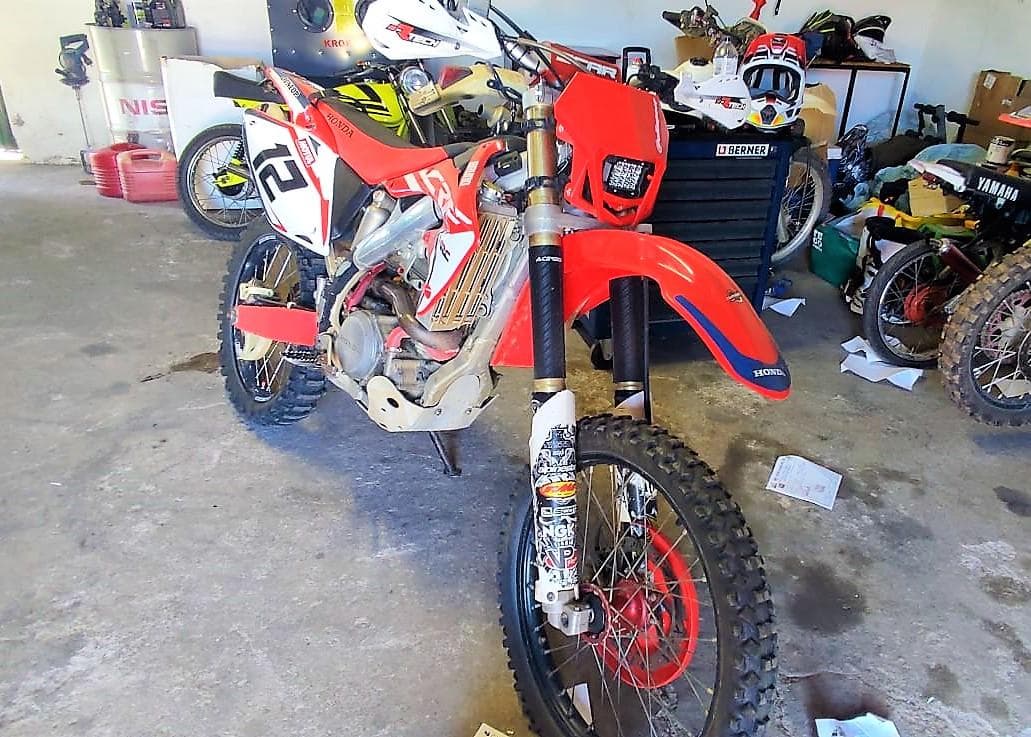 LEILÃO SUSPENSO · Honda CRF 450 R enduro — imagem 2