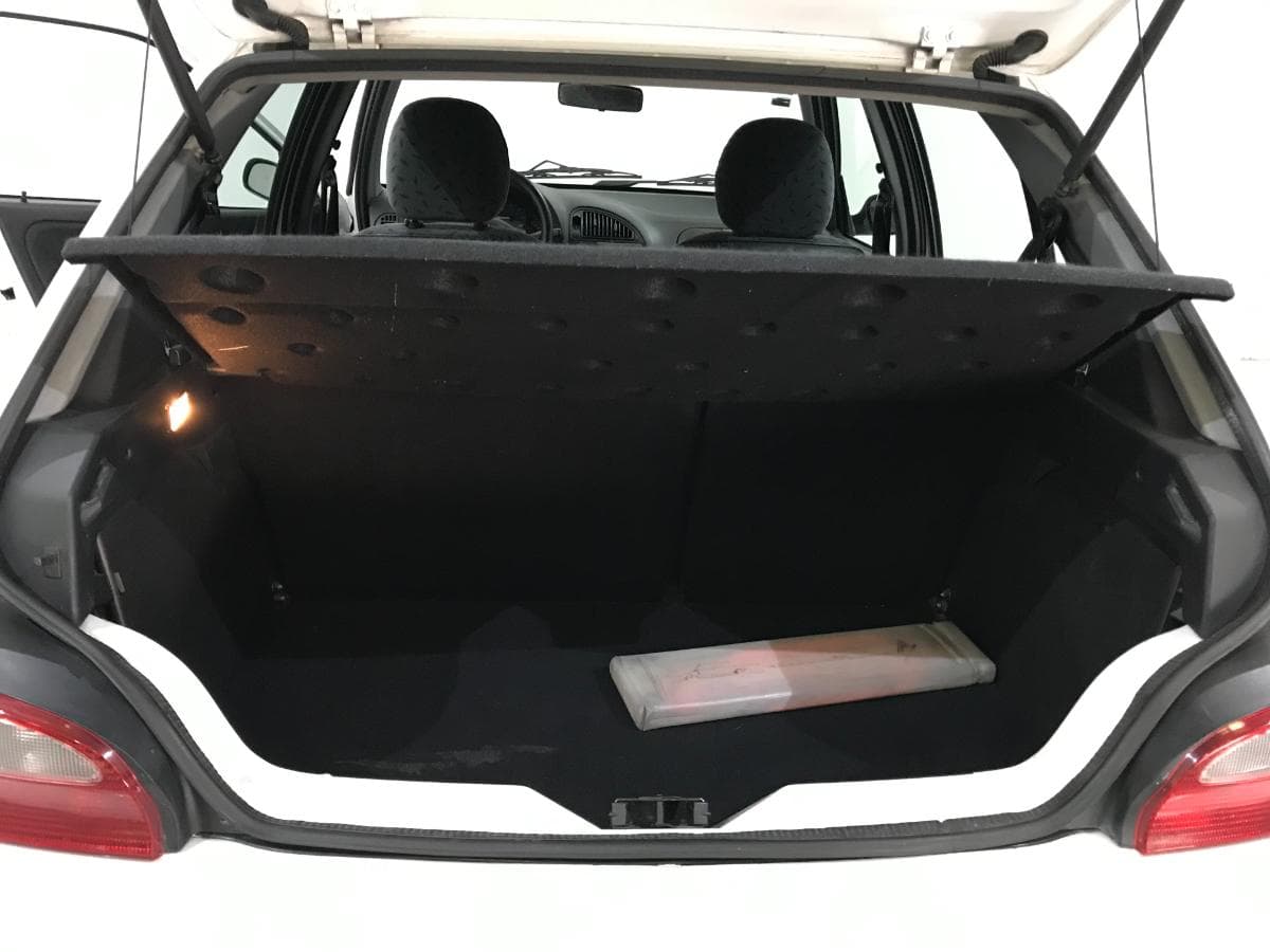 Citroën Saxo 1.5D · Ano 2000 — imagem 8