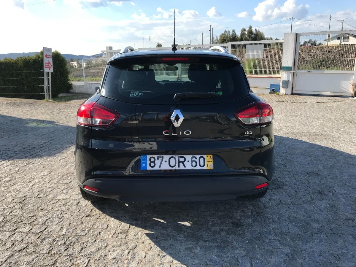 Renault Clio 1.5 DCI · Ano 2014   87-OR-60 · Paredes — imagen 7