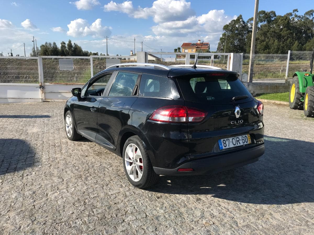 Renault Clio 1.5 DCI · Ano 2014   87-OR-60 · Paredes — imagen 10