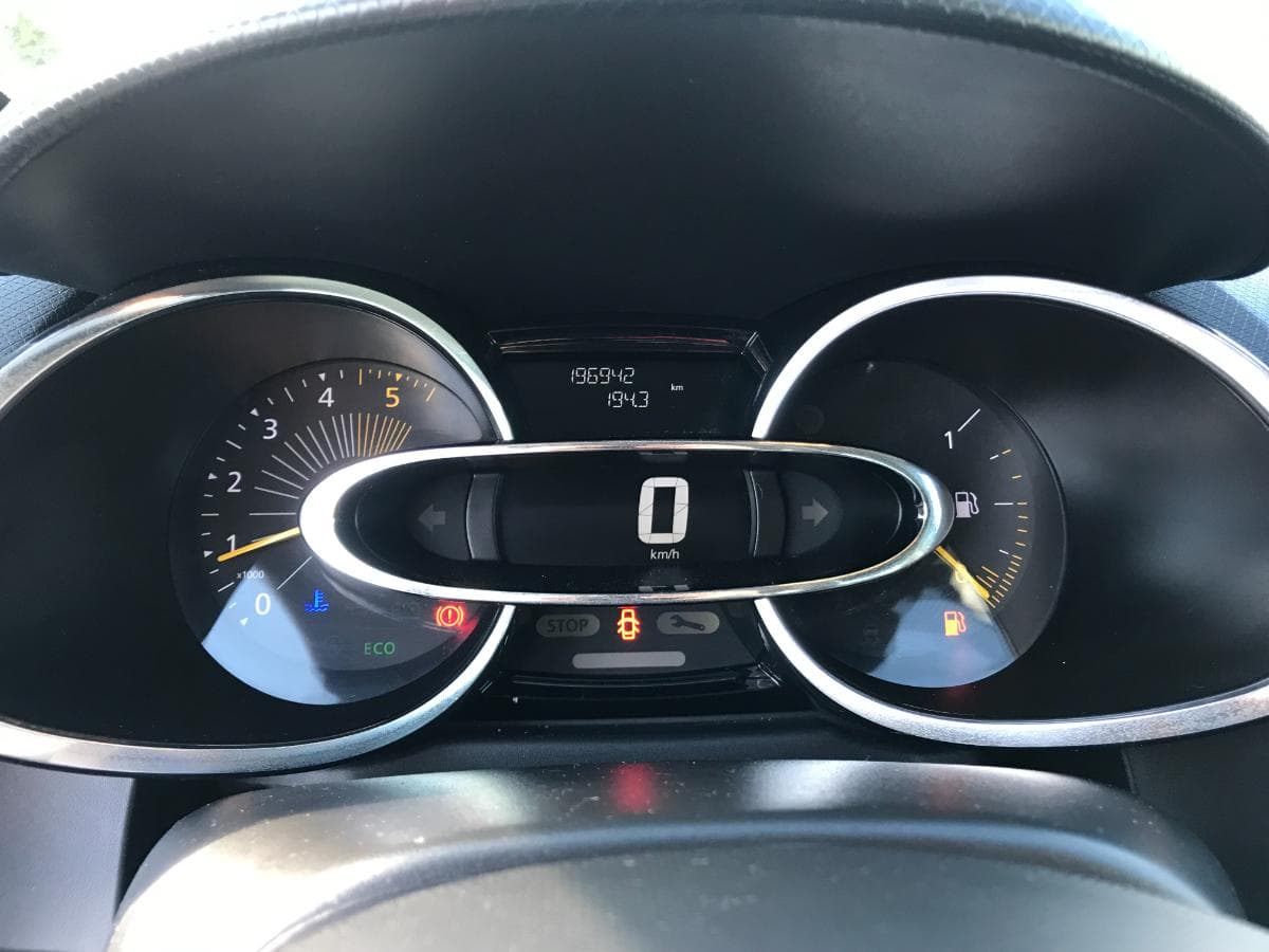 Renault Clio 1.5 DCI · Ano 2014   87-OR-60 · Paredes — imagen 26