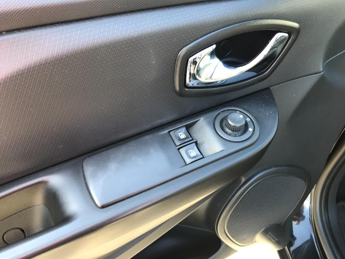 Renault Clio 1.5 DCI · Ano 2014   87-OR-60 · Paredes — imagen 27