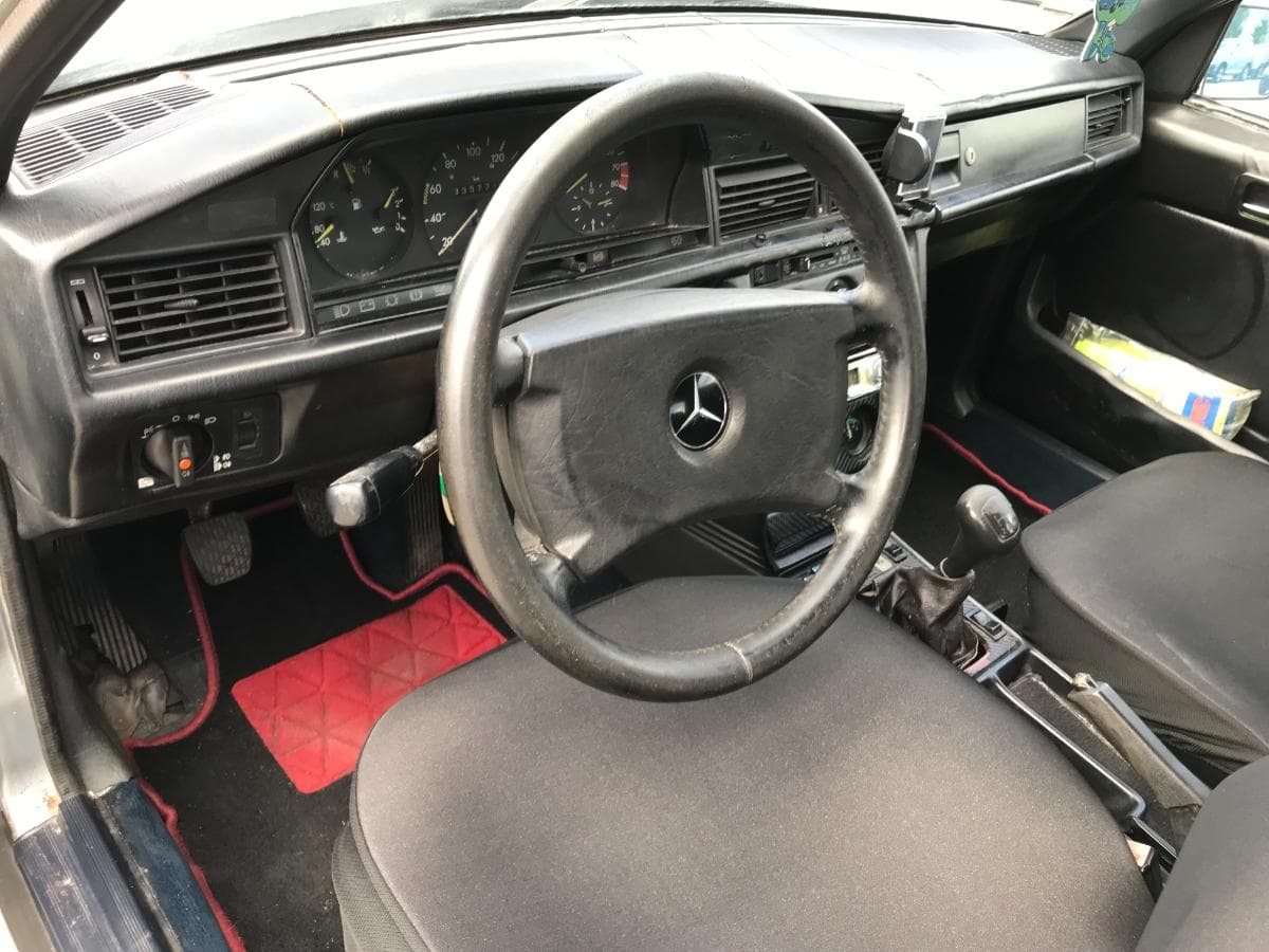 Mercedes-Benz 190E · Ano 1988 — imagem 25