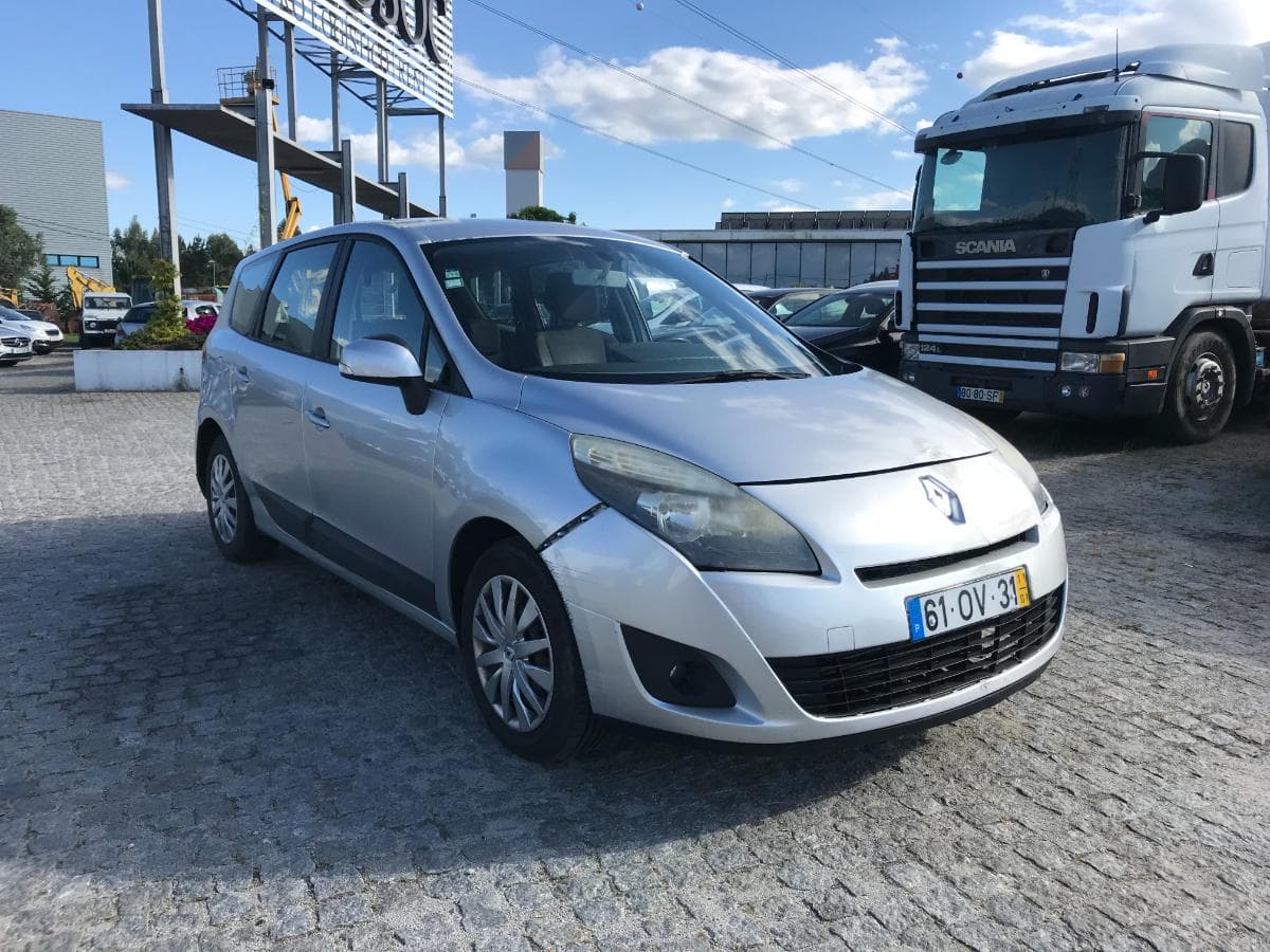 Renault Mégane Scénic 1.5 DCI · Ano 2011 — image 1