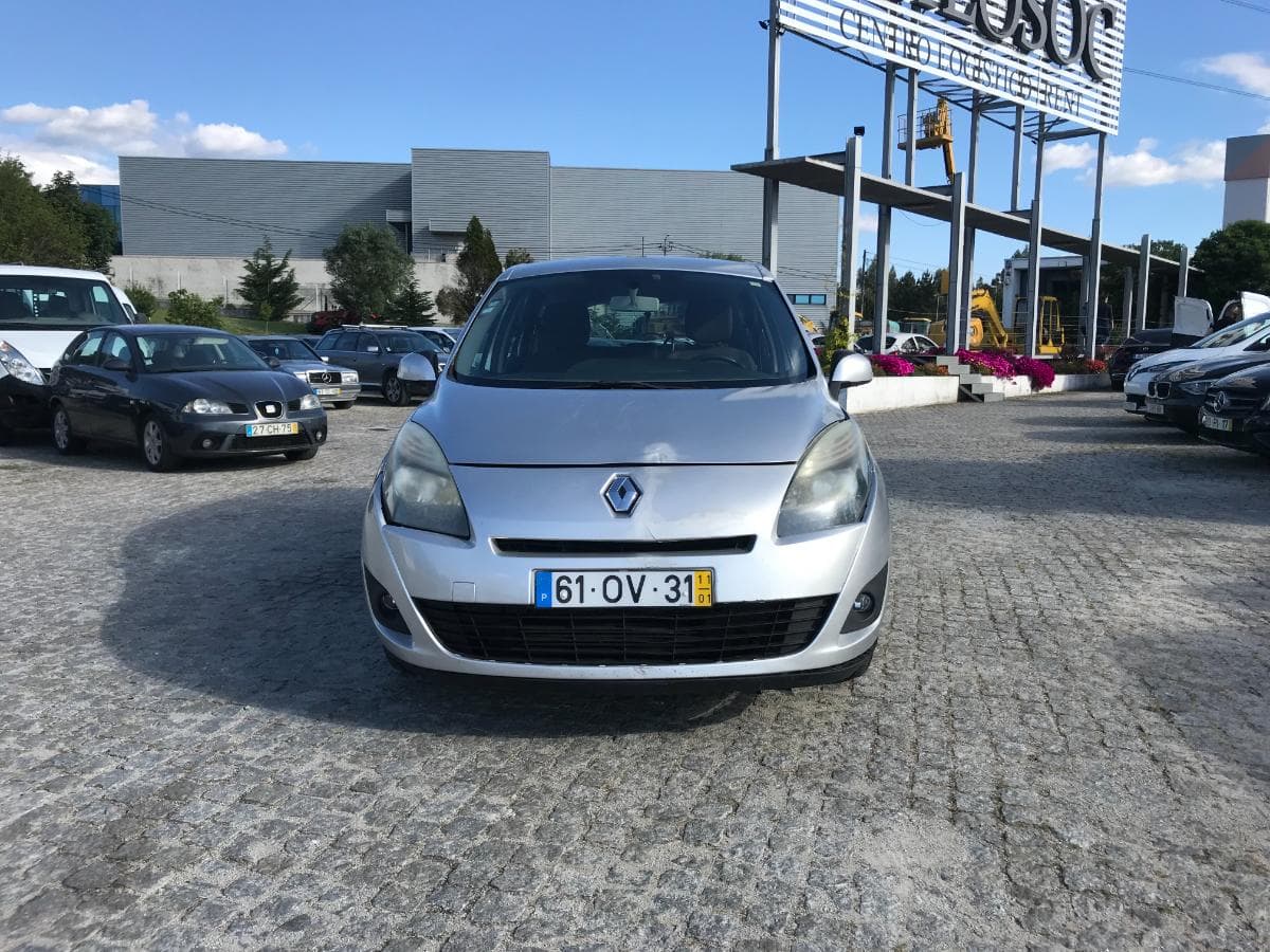 Renault Mégane Scénic 1.5 DCI · Ano 2011 — image 2