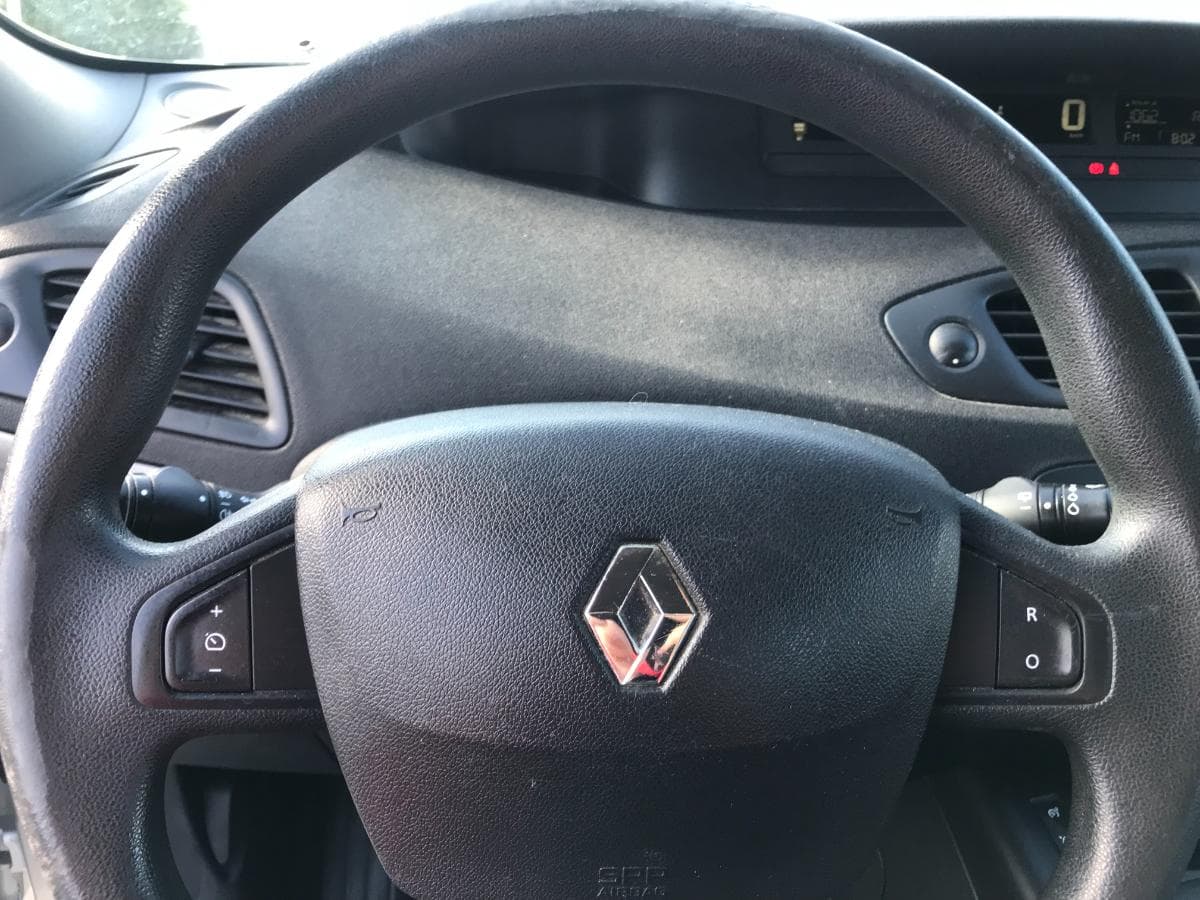 Renault Mégane Scénic 1.5 DCI · Ano 2011 — image 34