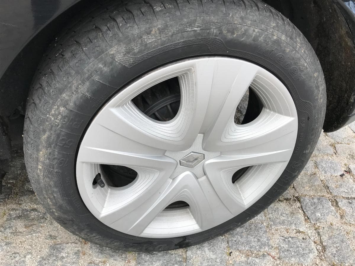 Renault Clio 1.5 DCI · Ano 2014 — imagem 17