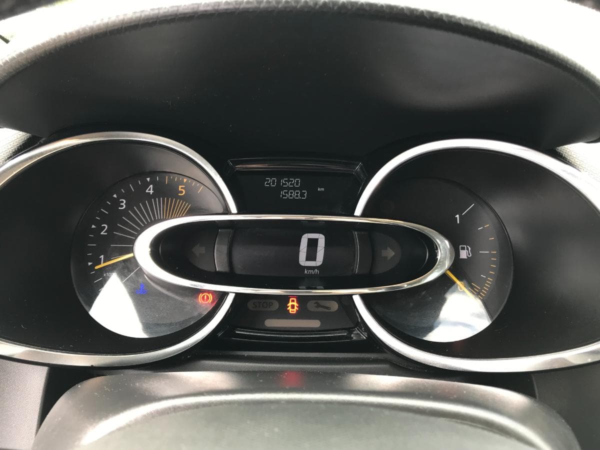 Renault Clio 1.5 DCI · Ano 2014 — imagem 21