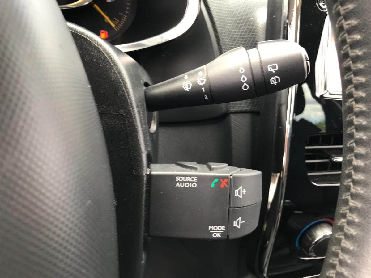 Renault Clio 1.5 DCI · Ano 2014 — imagem 24