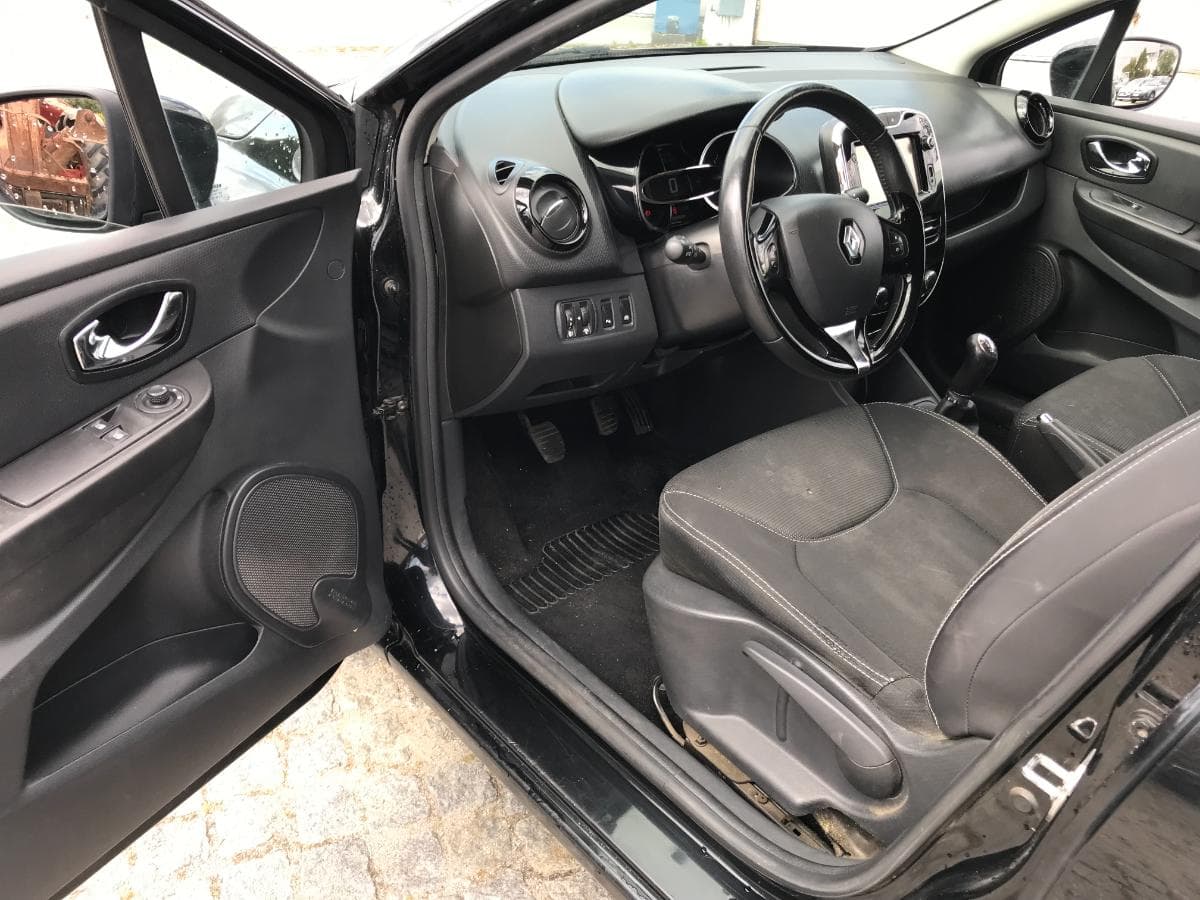 Renault Clio 1.5 DCI · Ano 2014 — imagem 20
