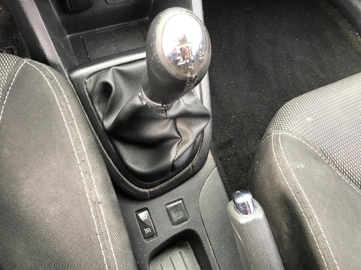 Renault Clio 1.5 DCI · Ano 2014 — imagem 33