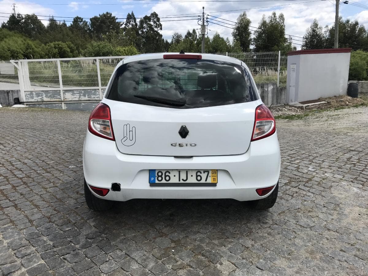 Renault Clio 1.5 DCI · Ano 2009 — imagem 8