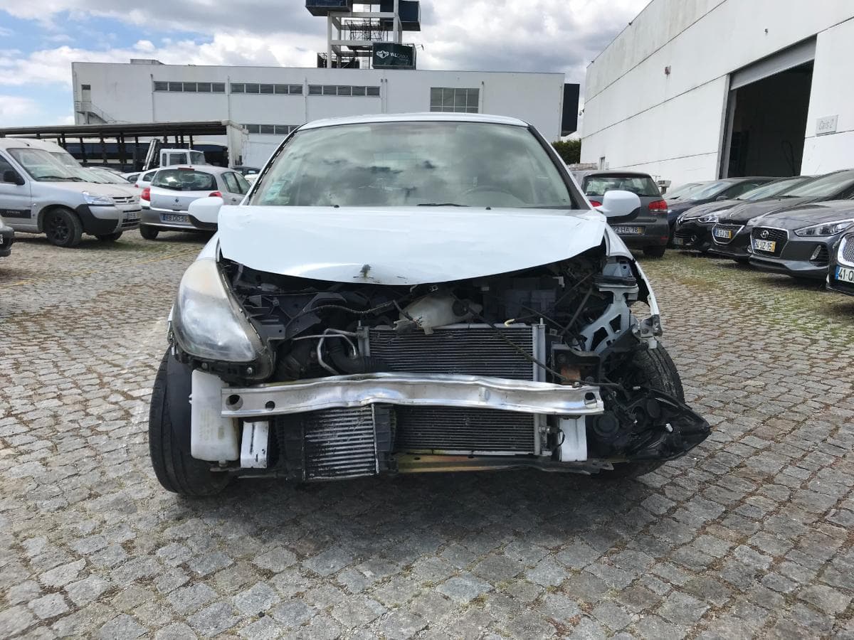 Renault Clio 1.5 DCI · Ano 2009 — imagem 2