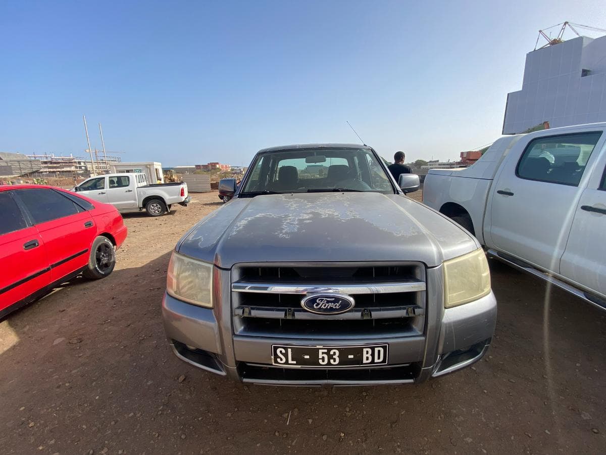 FORD XLT · — imagen 2