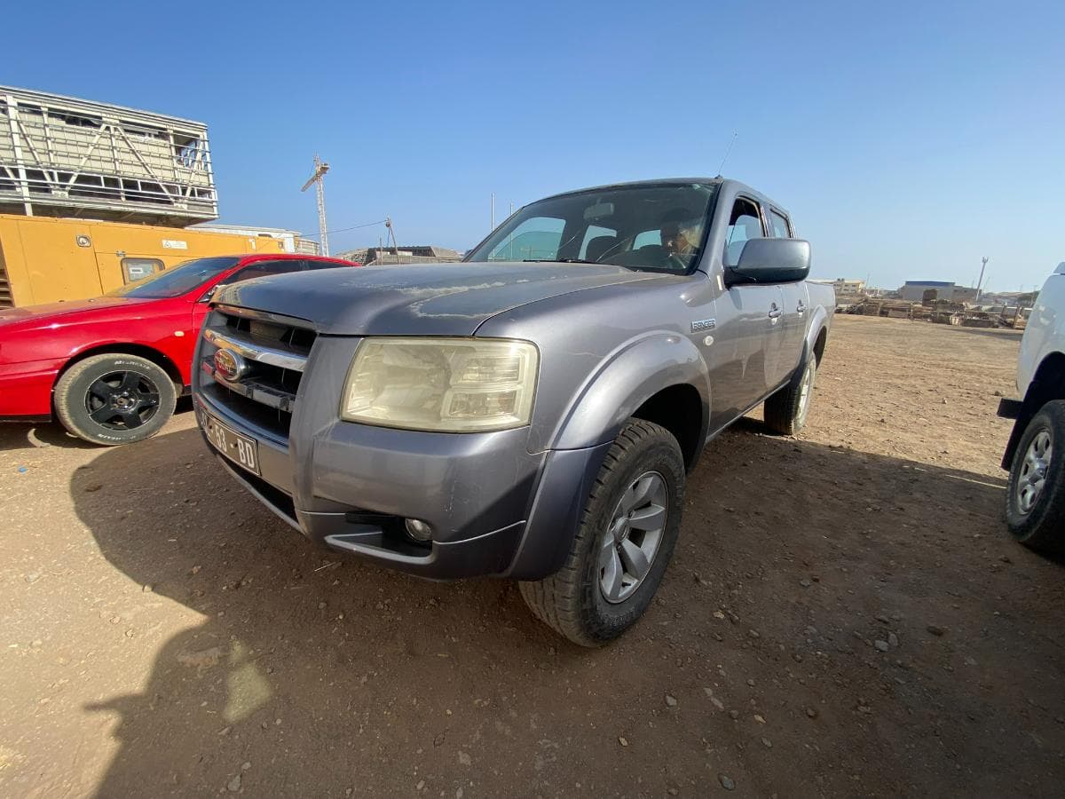 FORD XLT · — imagen 5