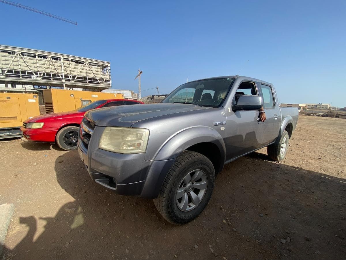 FORD XLT · — imagen 1