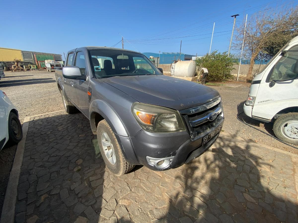 FORD XLT — image 2