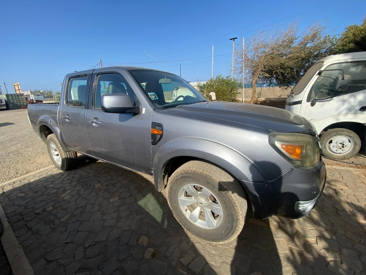 FORD XLT — image 4