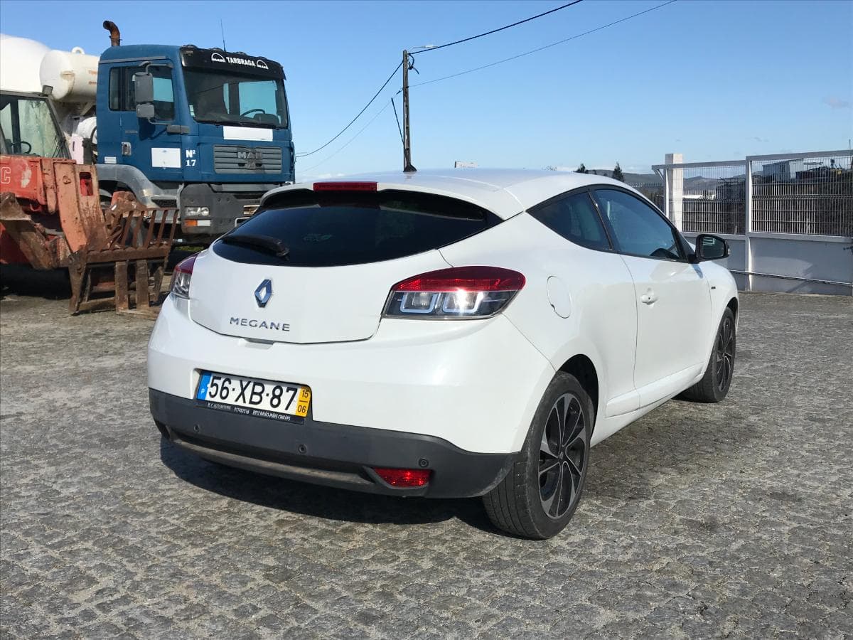 Renault Mégane 1.6 DCI Coupé · Ano 2015 — imagem 6