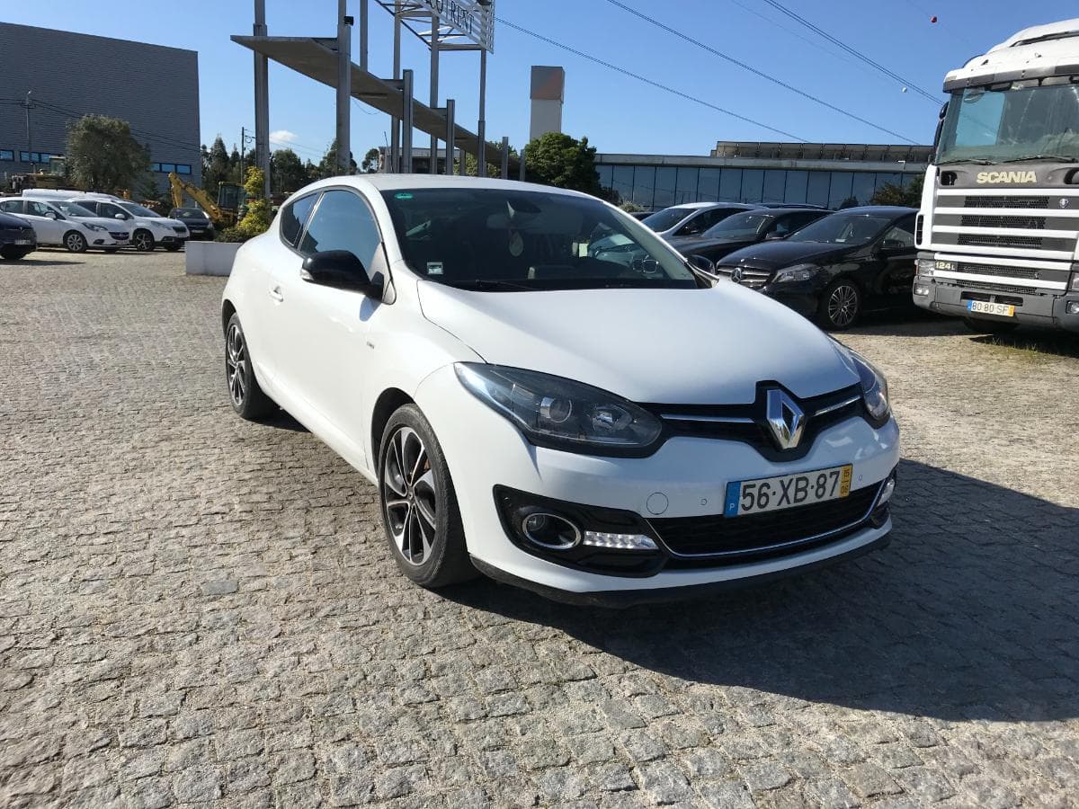 Renault Mégane 1.6 DCI Coupé · Ano 2015 — imagem 1
