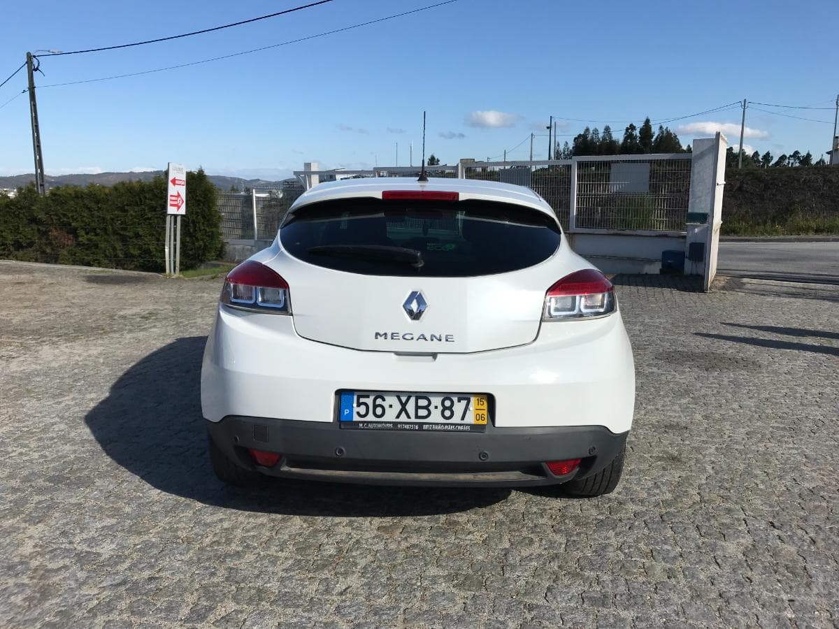Renault Mégane 1.6 DCI Coupé · Ano 2015 — imagem 7